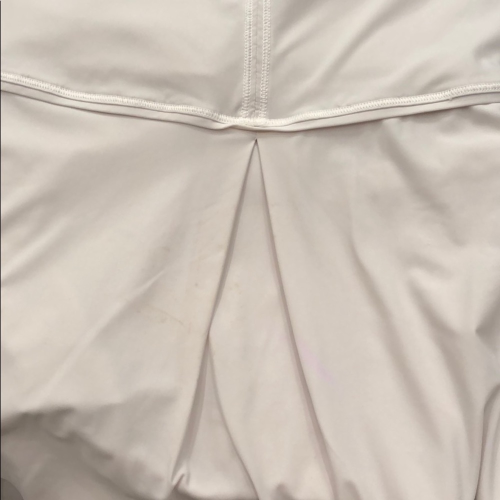 Additional Pic of White Luluskirt